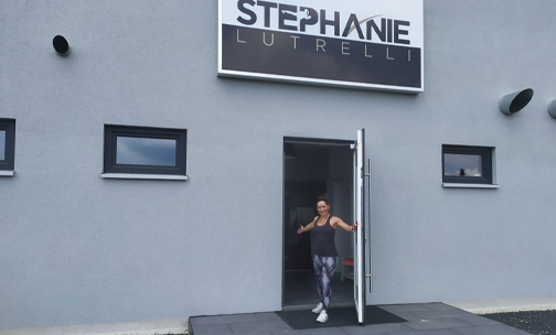 Stephanie Lutrelli vor ihrem Personal-Training-Studio